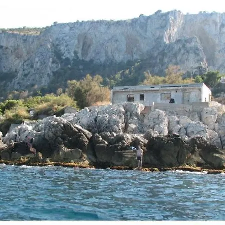 La Pinetina Al Mare * Palermo
